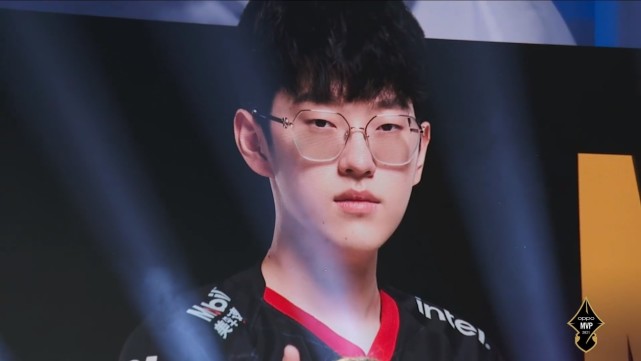 很多人坚持 很多人坚持